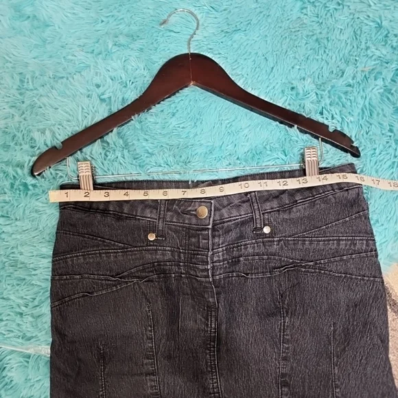Bisou Bisou Denim Mermaid Skirt. Size 6 - Picture 6 of 6